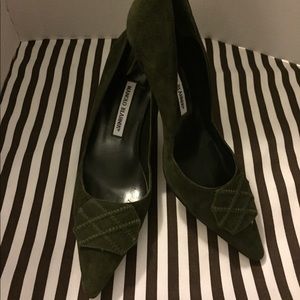 Manolo Blahnik olive green pumps